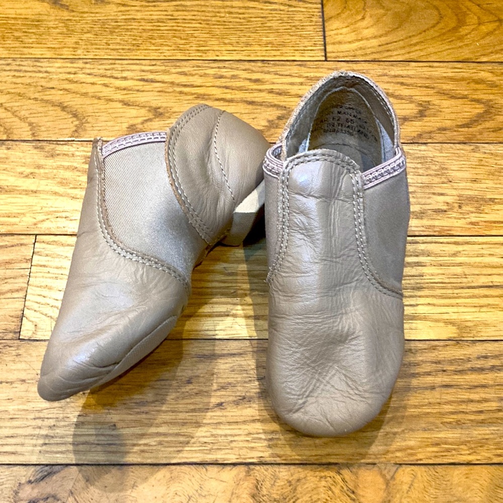 Capezio Jazz shoes - 10.5 - Tan